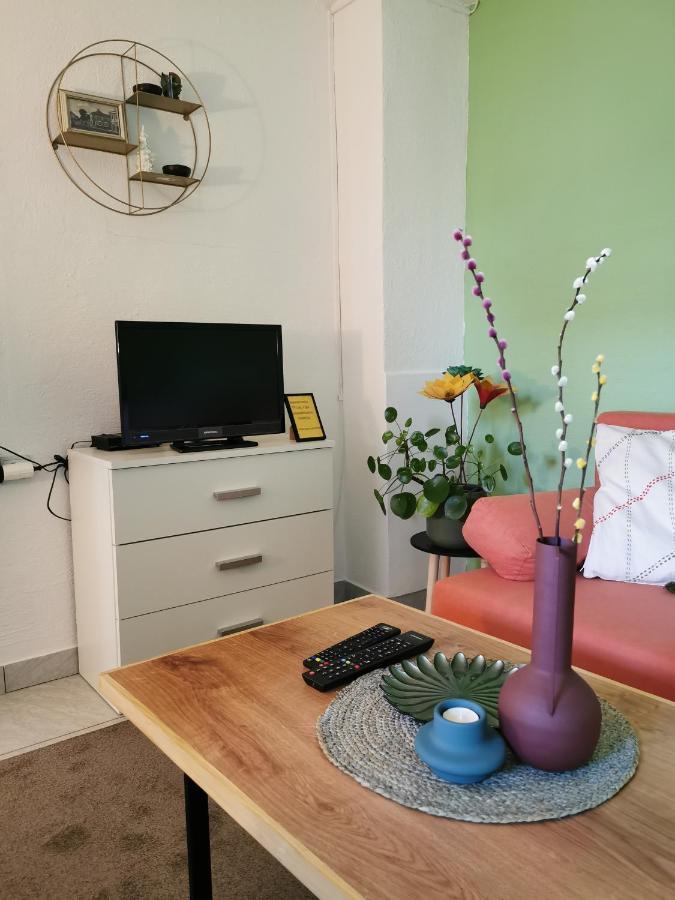 Studio Apartman Krosna Perusic Exterior foto